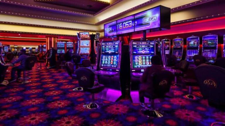 En las investigaciones se identificaron a 13 casinos en donde se detectaron operaciones en efectivo, flujos internacionales y uso de plataformas digitales no supervisadas.