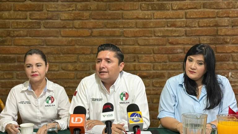 Gerardo Lugo aseveró que mientras pregonan austeridad en el ejercicio del recurso público, en la práctica caen en excesos y lujos a los cuales no tiene acceso la ciudadanía.