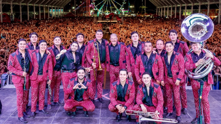 La Arrolladora Banda El Limón de René Camacho.