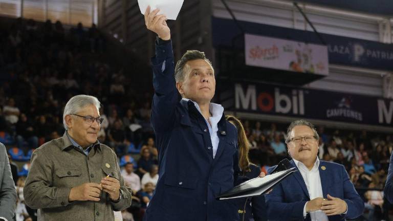 Pablo Lemus, Gobernador de Jalisco, afirma que las sedes de la Copa del Mundo no corren riesgo.