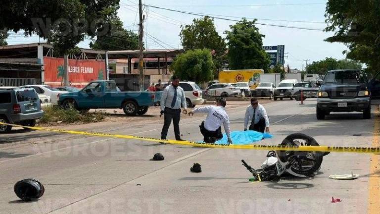 Agentes de seguridad acordonaron la zona del fatal accidente para realizar las diligencias correspondientes.