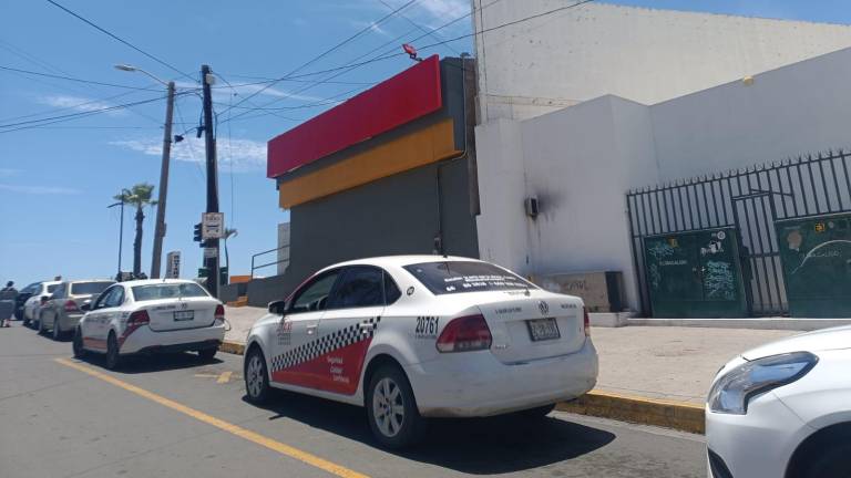 El Sindicato de Eco Taxis Rojos informó que actualmente opera entre un 50 y 60 por ciento de su capacidad habitual y espera un mayor flujo de pasajeros.