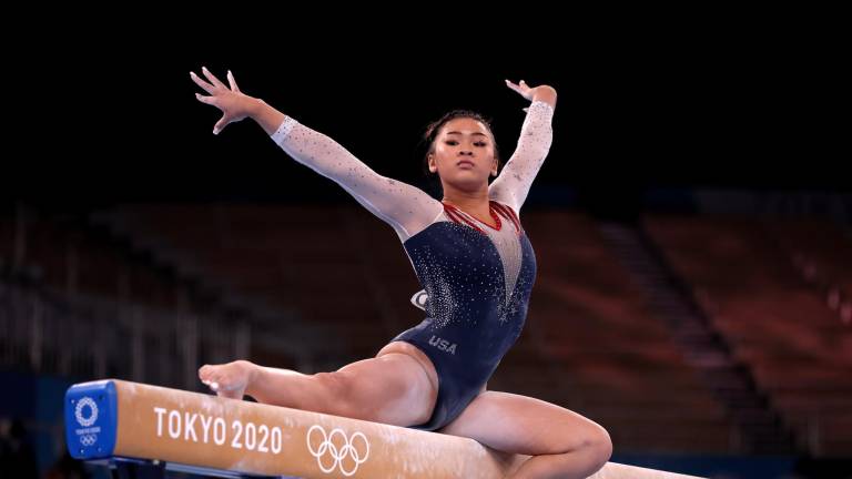 Sunisa Lee es la reina de la gimnasia artística en Tokio 2020; brasileña Rebeca Andrade gana la plata