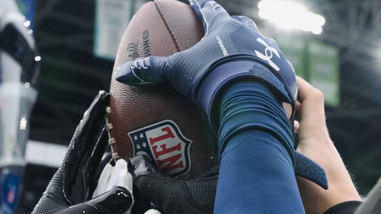 La NFL pondrá en marcha su temporada 2026 este miércoles con la reedición del último Super Bowl entre los Patriots y los Seahawks.
