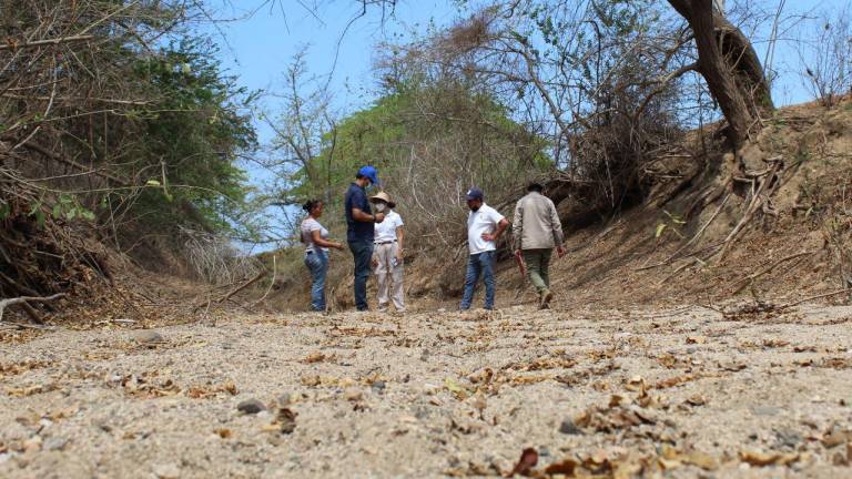 Conselva y Jumapam visitaron Los Zapotes y El Salto, dos de las comunidades más afectadas por la sequía, para evaluar la problemática, en Mazatlán.