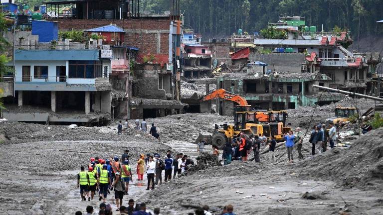 Inundaciones repentinas en Nepal han causado centenares de muertos, heridos y desaparecidos.