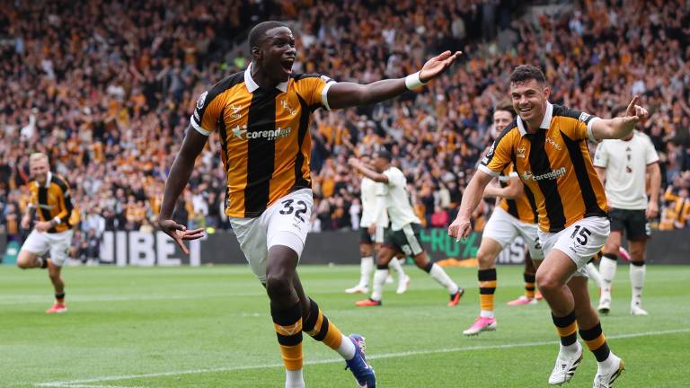 El Hull City se estrena en la Premier con victoria sobre el United.