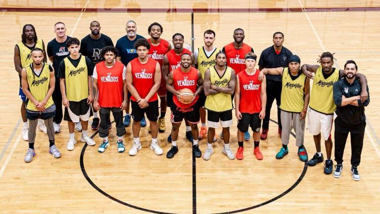 Venados Rojos y Venados Amarrillo se enfrentaron en San Antonio, Texas.