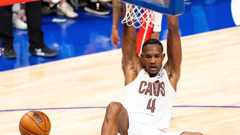 Evan Mobley aportó 21 puntos para el triunfo decisivo de los Cavaliers.