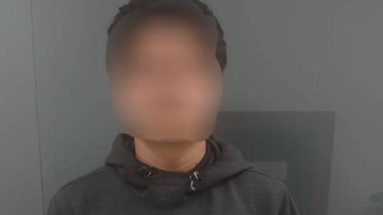 La Guardia Nacional aseguró un arma corta y una motocicleta durante la detención de los dos civiles.