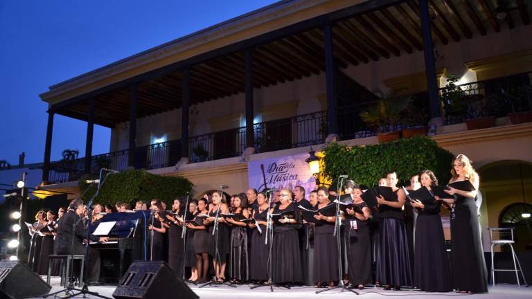 Ofrecerá el Coro Ángela Peralta el concierto ‘México Romántico’