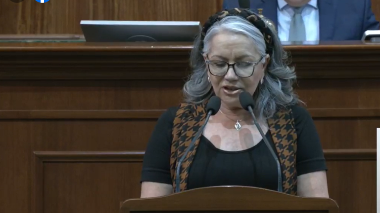 Lectura de la propuesta en la sesión pública del Congreso de Sinaloa,