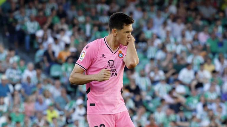 César Montes se queda en la Primera División española.