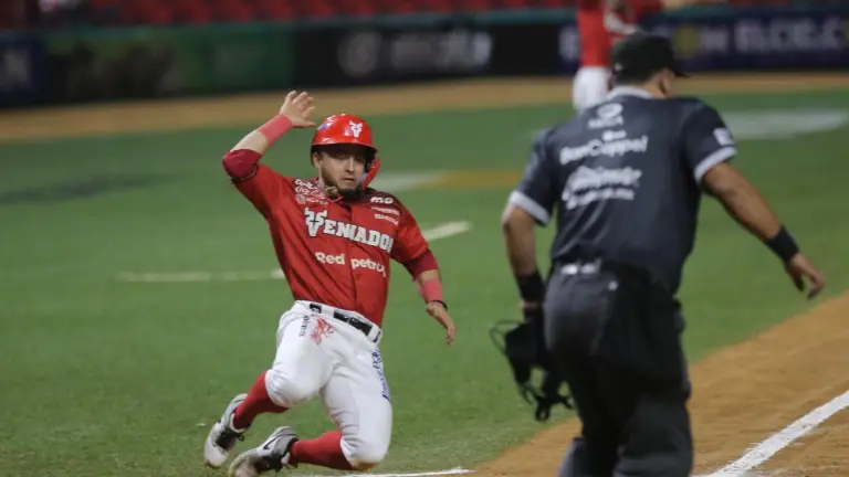 Mazatlán sufre bullpen frágil y ofensiva apagada en el Teodoro Mariscal.