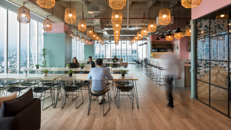 Oficinas flexibles en la CDMX: por qué las empresas están dejando el arrendamiento tradicional