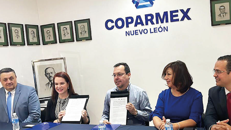 Fonacot firmó convenios de colaboración con diversos empresarios de Monterrey con el objetivo de ampliar la difusión de sus productos crediticios.