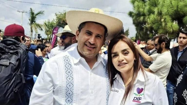 Carlos Manzo, quien fuera Alcalde de Uruapan, Michoacán, fue asesinado el 1 de noviembre de 2025 a pesar de haber solicitado protección ante las amenazas que enfrentaba.