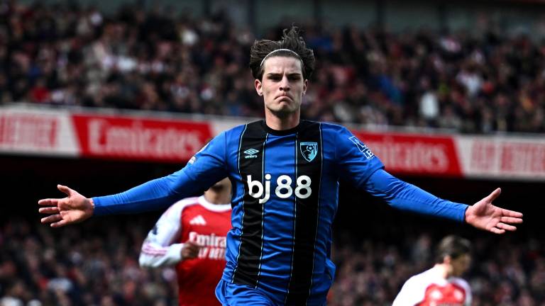 Arsenal cae ante Bournemouth y cede terreno en la Premier League