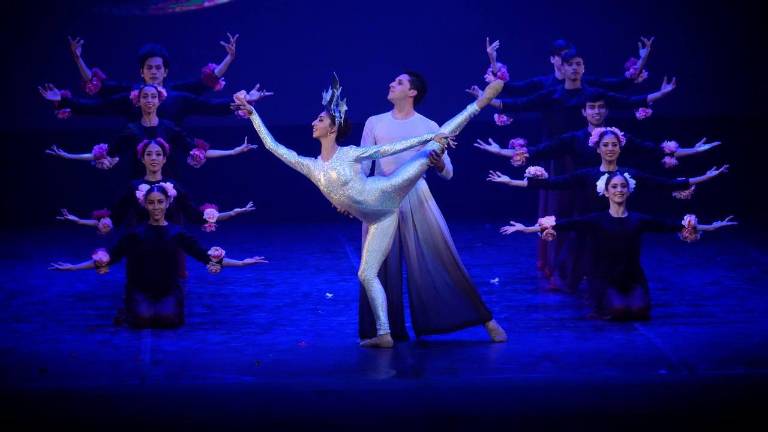 Luna, coreografía interpretada por Stephany Martínez y Gean Lee Panchi Balseca.