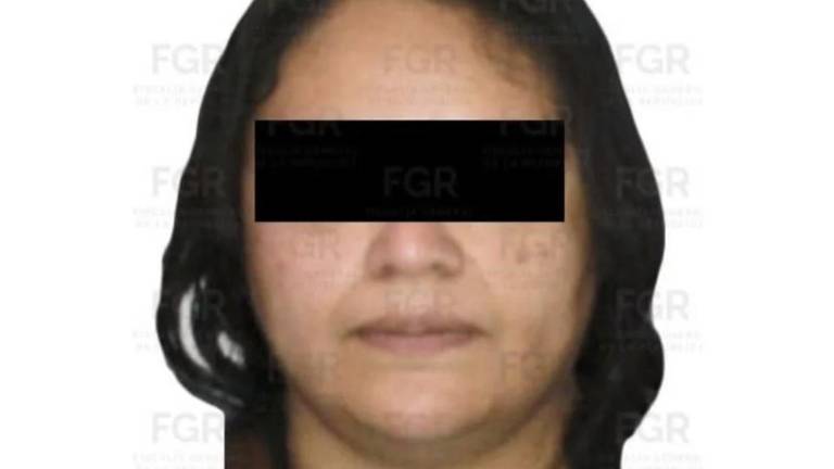 Guadalupe Hernández Hinojosa queda en prisión preventiva mientras se define su situación jurídica por los delitos que le imputa la FGR.