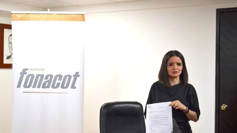 La distinción fue recibida por la directora general del Fonacot, Laura Fernanda Campaña Cerezo.