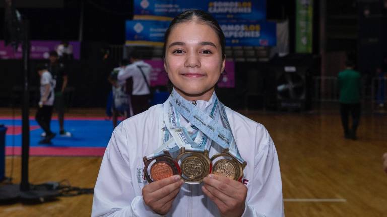 Danna Valeria Soto Terrazas logró dos oros y un bronce.