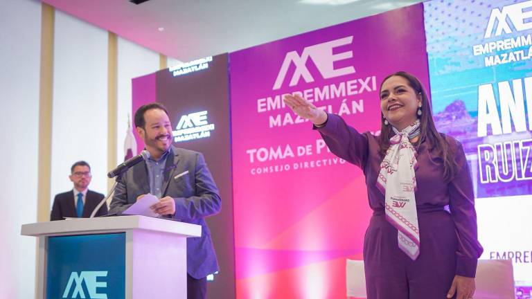 Ana María Ruiz rindió protesta como presidenta de Empremmexi Mazatlán.