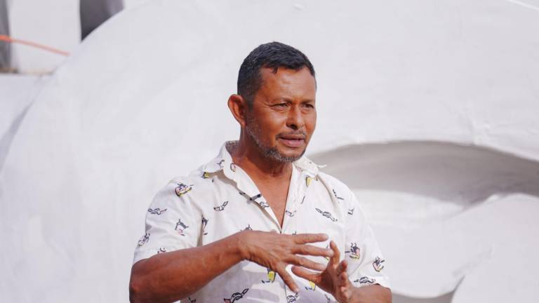 El sello distintivo del carro alegórico a cargo de José Guzmán será una paloma mecánica que batirá sus alas durante los cinco kilómetros de recorrido.