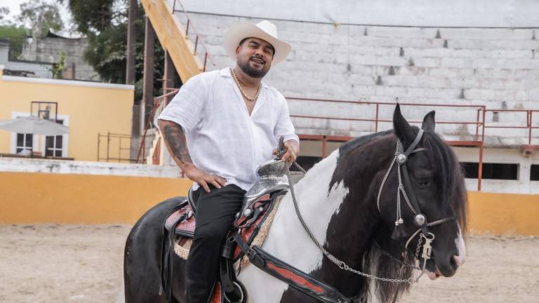 Banda MS celebra el amor, las enseñanzas y el legado de los padres con el lanzamiento de “Écheme otro consejo”.