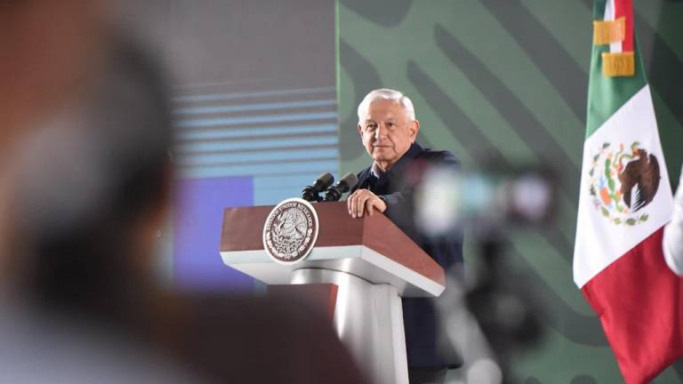 López Obrador acusa campaña para ‘socavar’ y ‘debilitar’ a Fuerzas Armadas