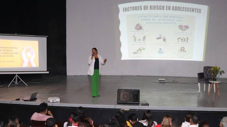 DIF Escuinapa imparte charla sobre prevención del suicidio