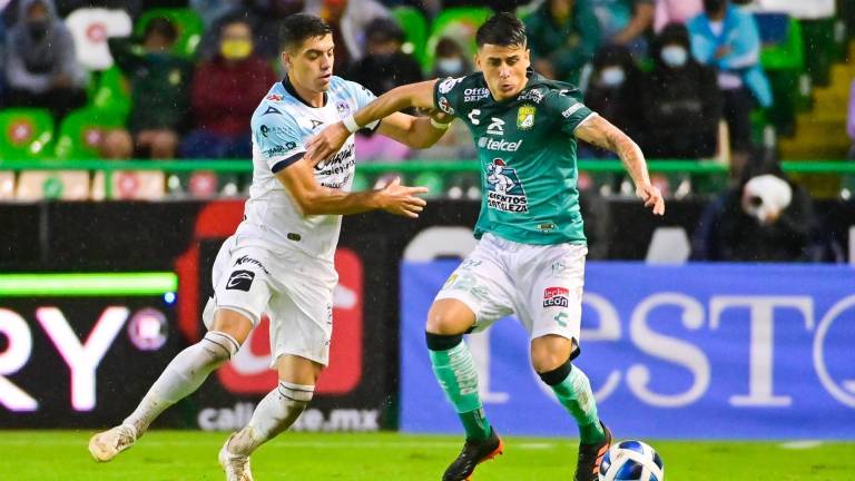 León devora al Mazatlán FC y le quita lo invicto al golearlo por 3-0