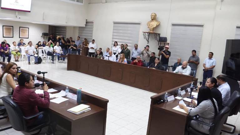 En el Cabildo fueron aprobados 12 dictámenes de jubilaciones y pensiones para personal del Ayuntamiento y de la Secretaría de Seguridad Pública de Mazatlán.