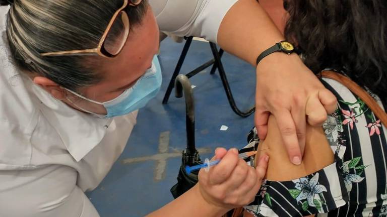 Durante ocho días se llevarán a cabo las jornadas de vacunación para adultos de 40 a 49 años en Ahome.