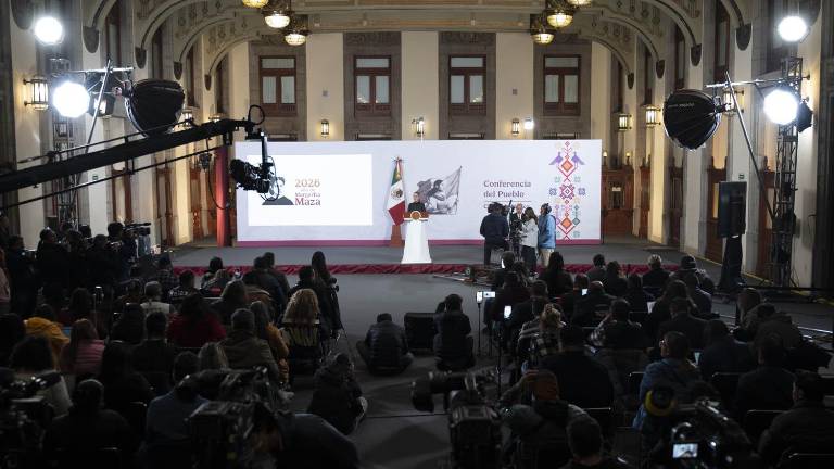 La Presidenta Claudia Sheinbaum Pardo sostiene que la entrega de capos mexicanos no fue por presión de Estados Unidos.