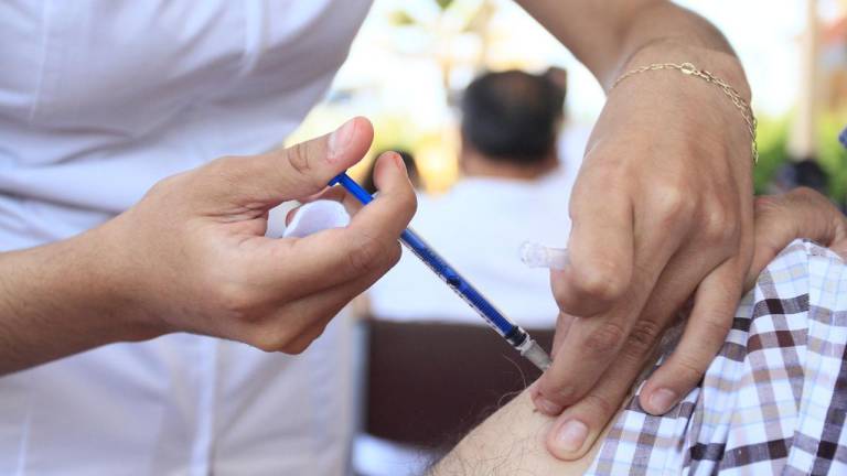 Adultos mayores con cita para domingo pueden acudir desde hoy a vacunarse en Culiacán