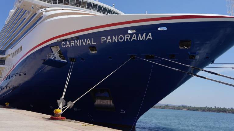 El crucero Carnival Panorama llegó a Mazatlán este miércoles.