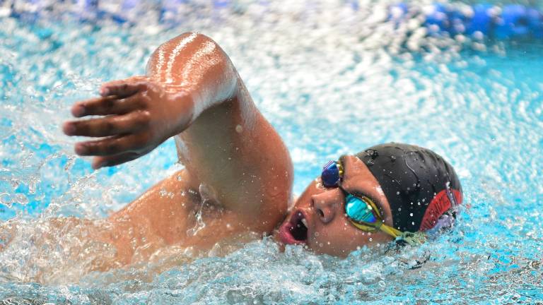 Los paranadadores sinaloenses no dejan de obtener medallas en la Paralimpiada Nacional de la especialidad.