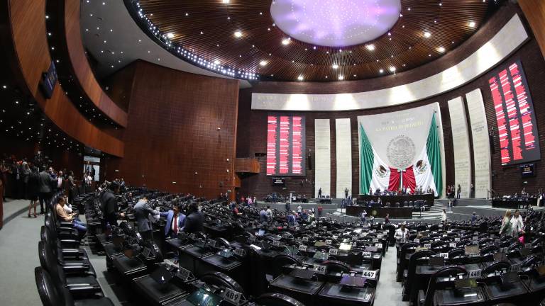 En la Cámara de Diputados, Morena busca poner un impuesto a electrolitos orales con exceso de azúcar.