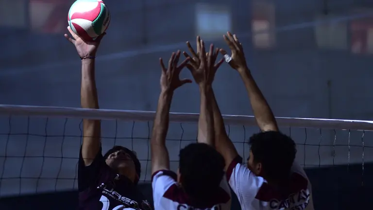 El municipio de Guasave mostró su poderío en el voleibol de sala varonil al conquistar tres campeonatos.