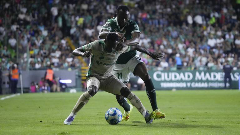 León se impuso 2-1 a Santos Laguna.