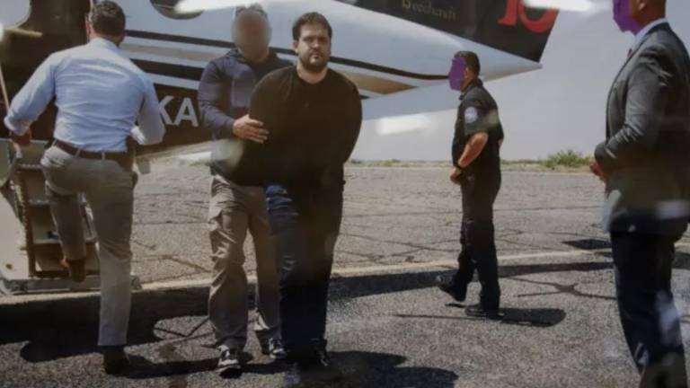 Momento en que Joaquín Guzmán López fue detenido tras llevar a Estados Unidos a Ismael “El Mayo” Zambada.