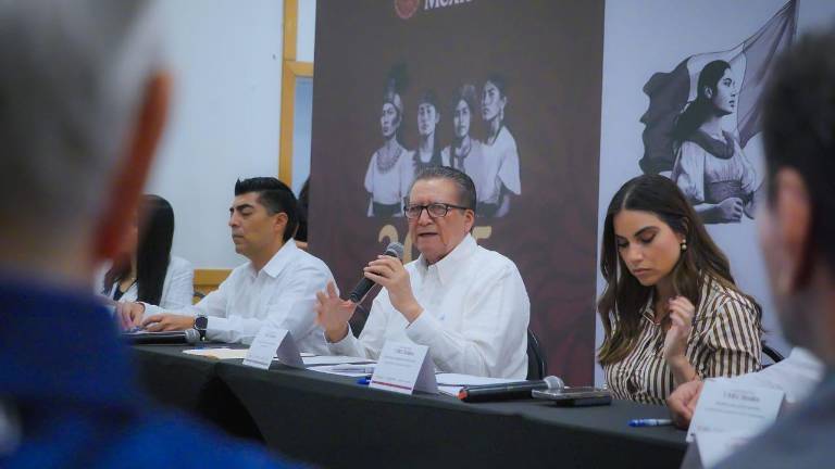 Empresarios y funcionarios, como el nuevo Secretario de Ecnomía de Sinaloa, Feliciano Castro Meléndrez, participaron en el Foro Regional de Consulta del T-MEC en Culiacán.
