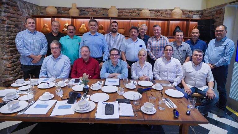 Reunión del Secretario de Economía del Gobierno de Sinaloa, Diego Armando Aguerrebere Espitia, con representantes del sector industrial