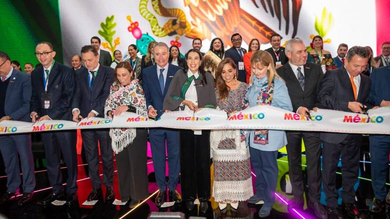 Corte de listón de México en la Feria Internacional de Turismo 2025.