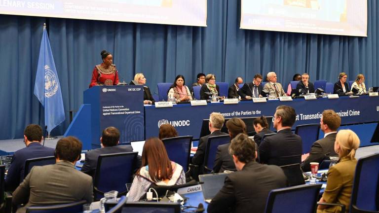 Monica Juma, directora ejecutiva de la Oficina de las Naciones Unidas contra la Droga y el Delito, durante una plenaria en la Cumbre de las Naciones Unidas contra la Delincuencia Organizada Transnacional.