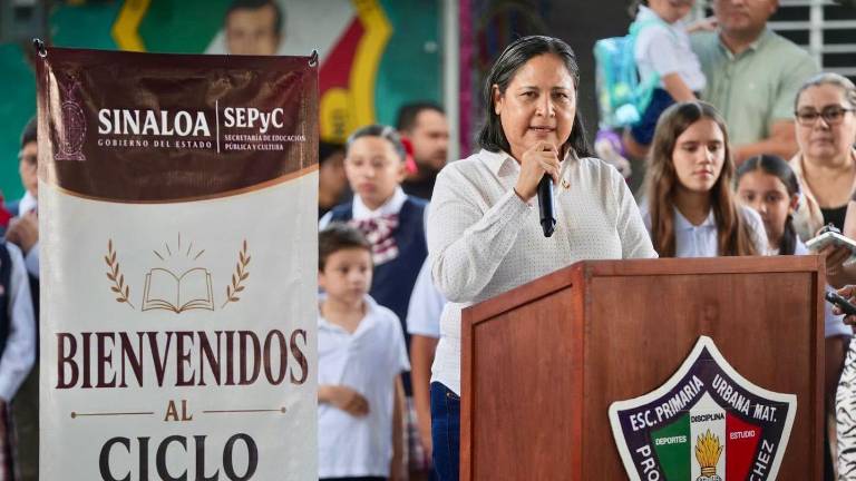 La Alcaldesa de Mazatlán Minerva Osuna Zavala mencionó que 6 mil elementos de seguridad se mantienen en el Municipio de manera permanente.
