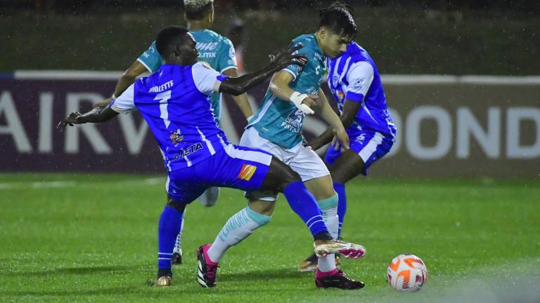 León cayó ante el Violette en la Vuelta, pero con el global de su lado, se metió a semifinales.