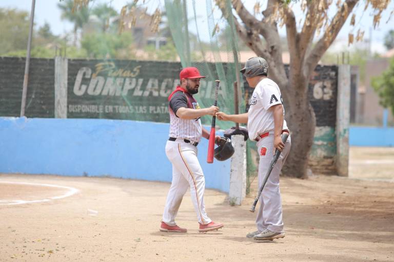 Cardenales se adueña de la cima de Liga CB, en Club Polluelos