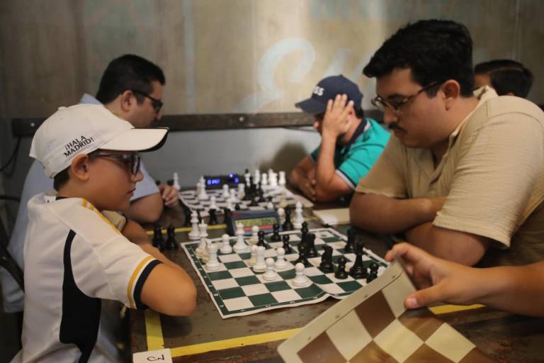 Domina Hiram Velarde máxima categoría de Abierto de Ajedrez